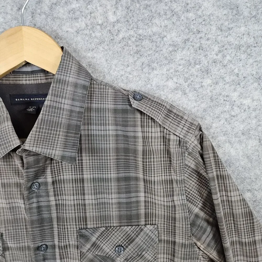 Banana Republic Men's Shirt Size M (15-15 1/2) Brown Plaid Button Up Two Pockets